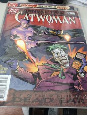 DC Catwoman Annual 1996 Comic Book - Purple, Red, Green In A Sleeve